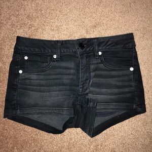 American Eagle black shortie